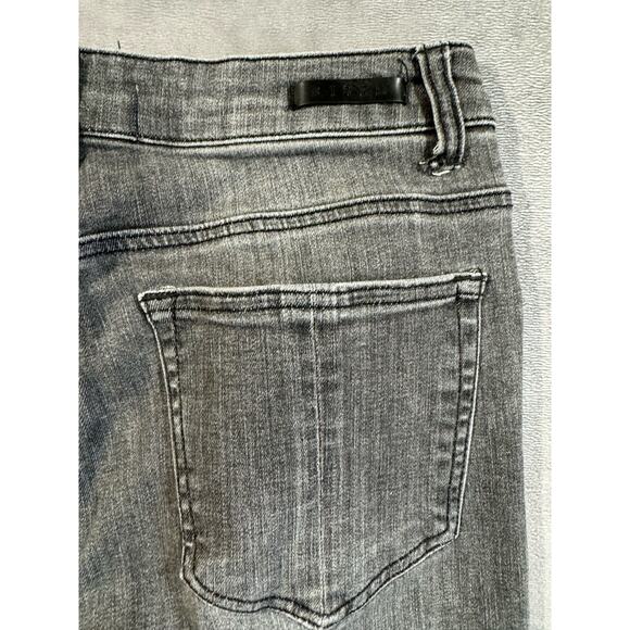 Risen Dexter Skinny Jean Women’s Size 30/11 Gray Light Distress Stretch Mid Rise - Picture 11 of 14